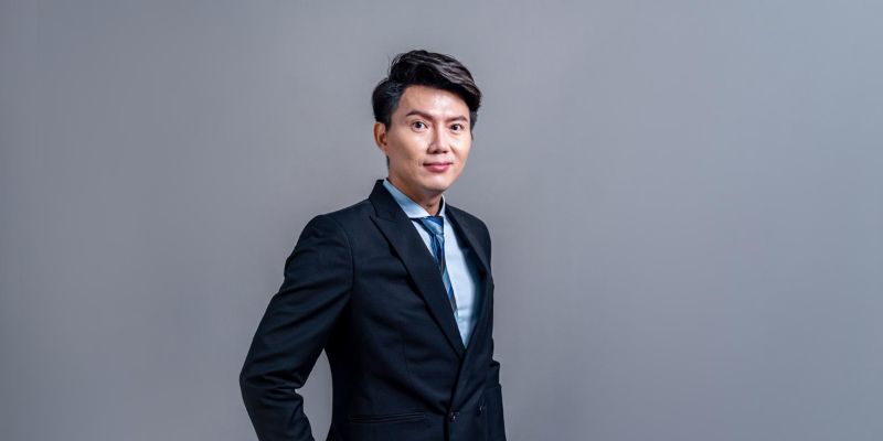 Tìm hiểu về tác giả Phong Vũ